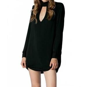 NEW DOBE back open shift dress in black